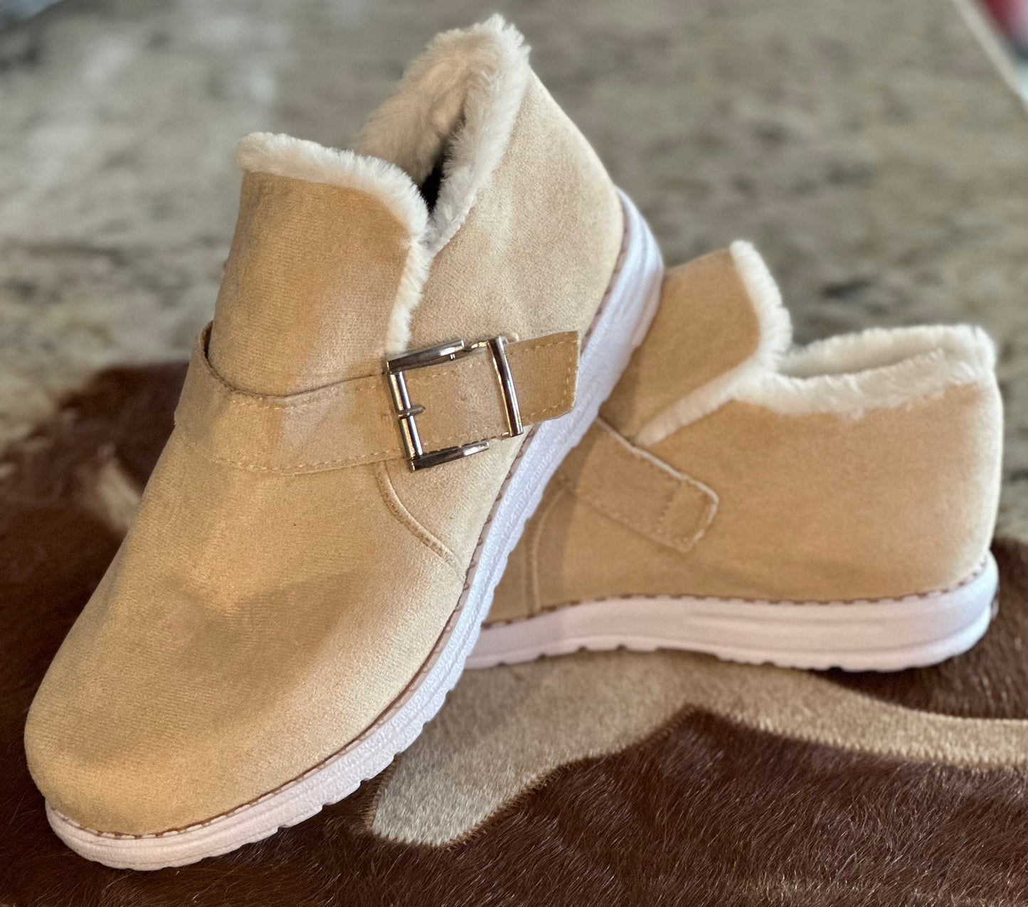 Women Fluffy Slip on
