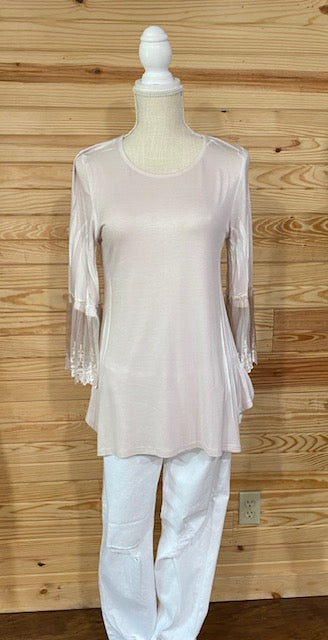 TOP/TUNIC WITH LACE TRIMMING ON SLEEVES